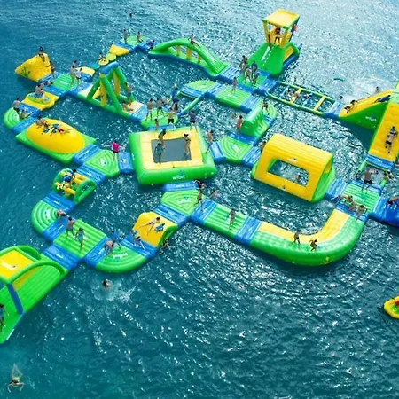 Benalbeach Excellent With Front Sea Views *